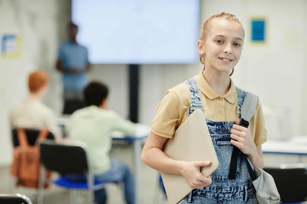 Quels sont les parcours possibles pour les classes du collège privé Galilée ?
